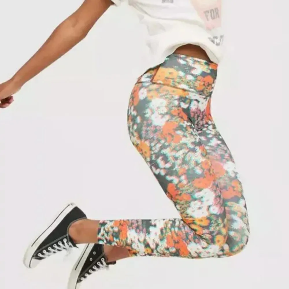 NWOT Aerie Goals Leggings High Waisted 7/8 Length 3D Floral - Image 3