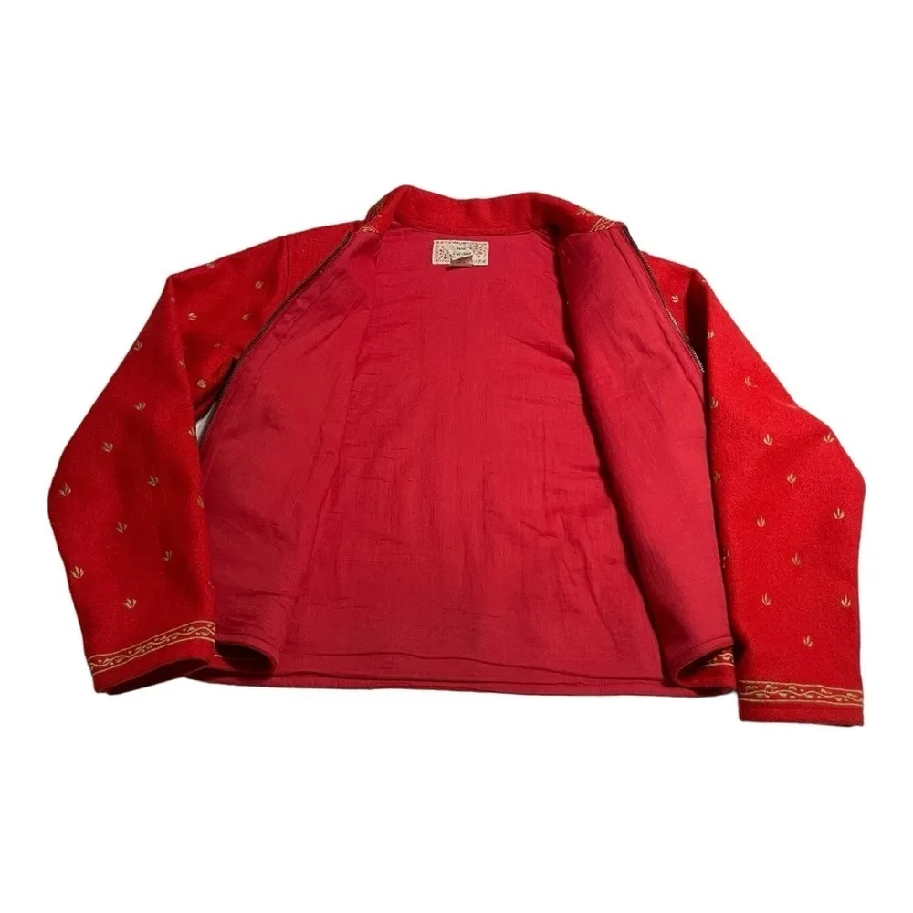 Vintage New Direction Red and Gold embroidered Blazer size S made in India - Image 8