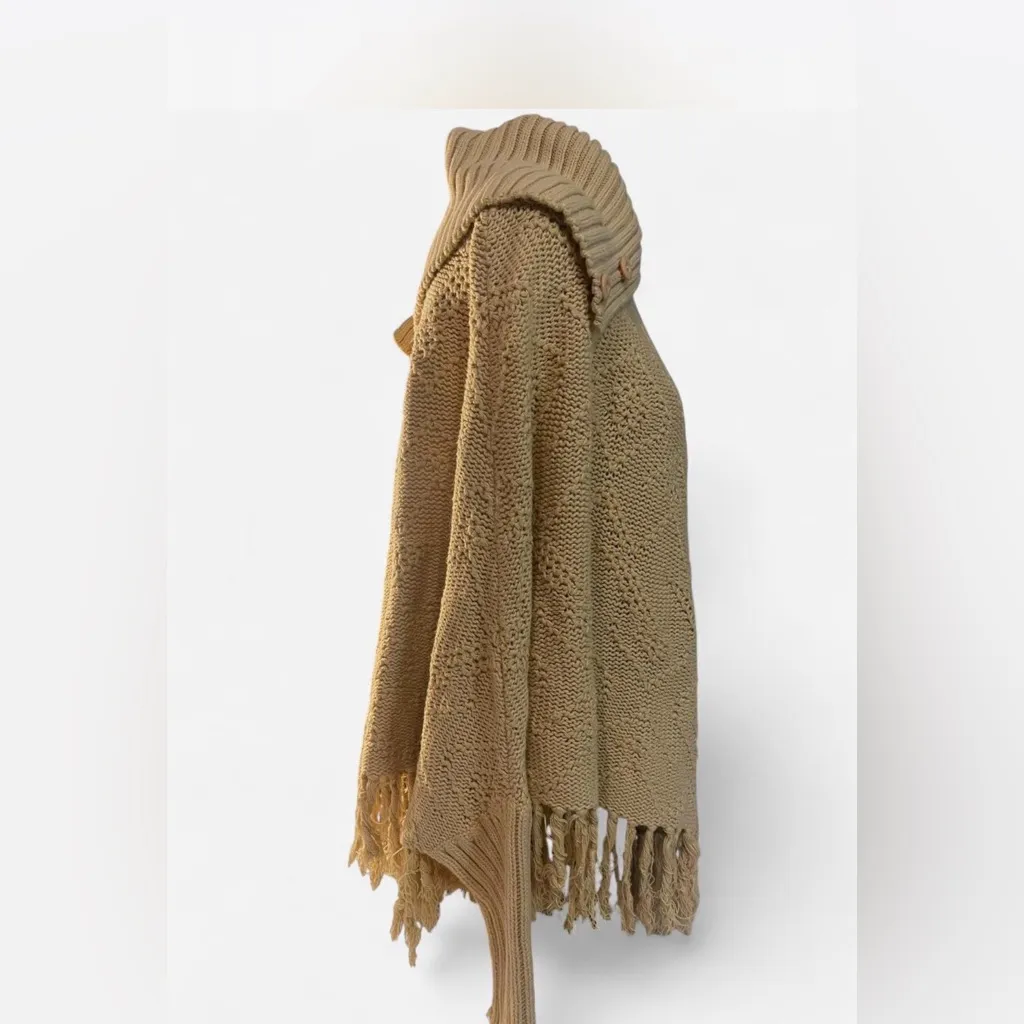 Storybook knits tan knit poncho shrug fringe hem boho hippie festival Large - Image 2