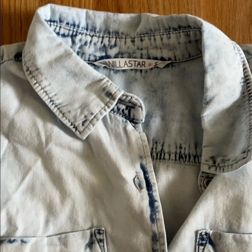 Soft Long Sleeve Hi Low Size Small - Image 7