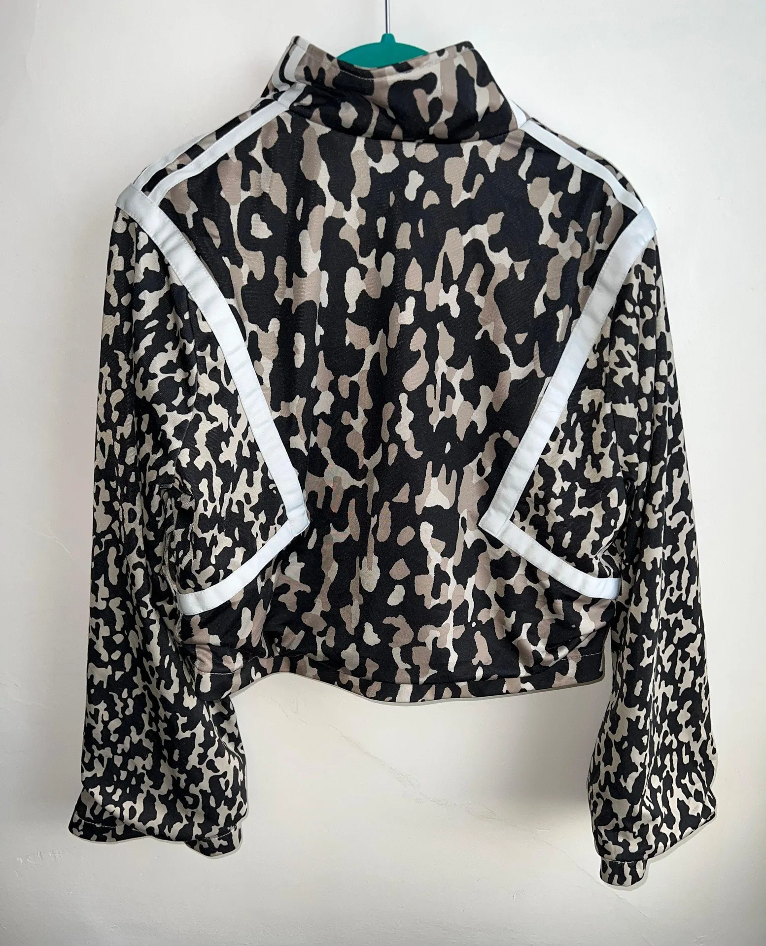 Adidas jacket - Image 3