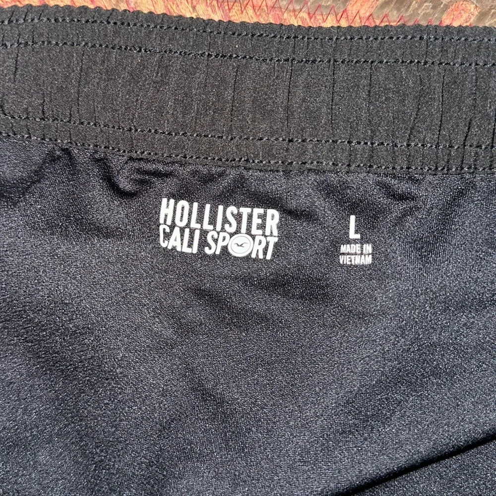 HOLLISTER CALI SPORT BLACK BASIC PULL ON ATHLETIC SHORTS - Image 2