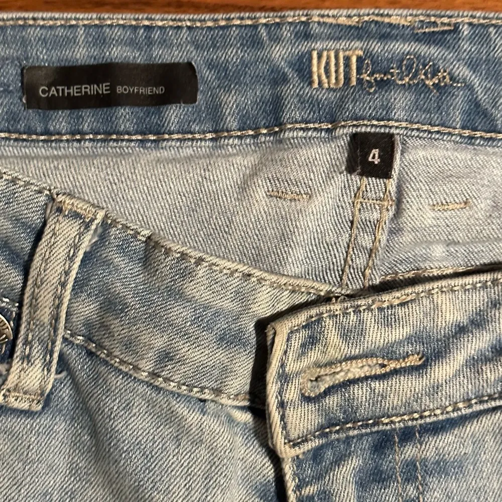 Kut from the Kloth Catherine Boyfriend Denim Jeans - Image 5