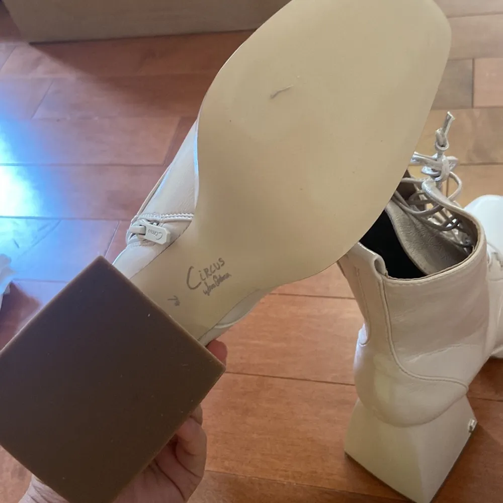 Circus by Sam Edelman platform boots. 7.5 - Image 5