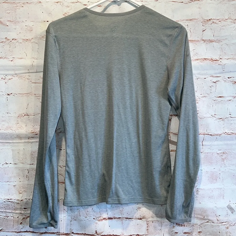 Patagonia Shirt Womens Medium Gray Capilene Long Sleeve V Neck Casual - Image 5