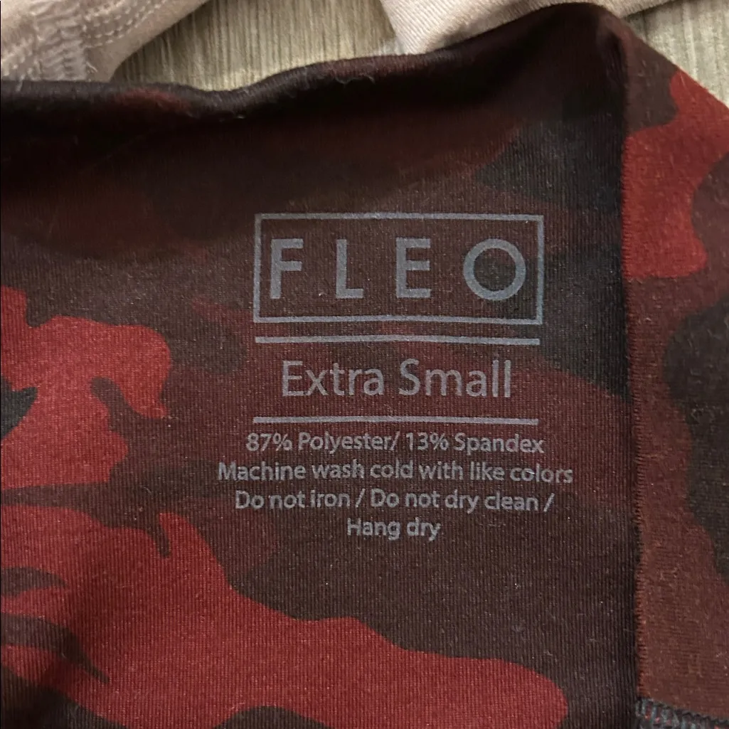 Fleo Shorts - Image 2