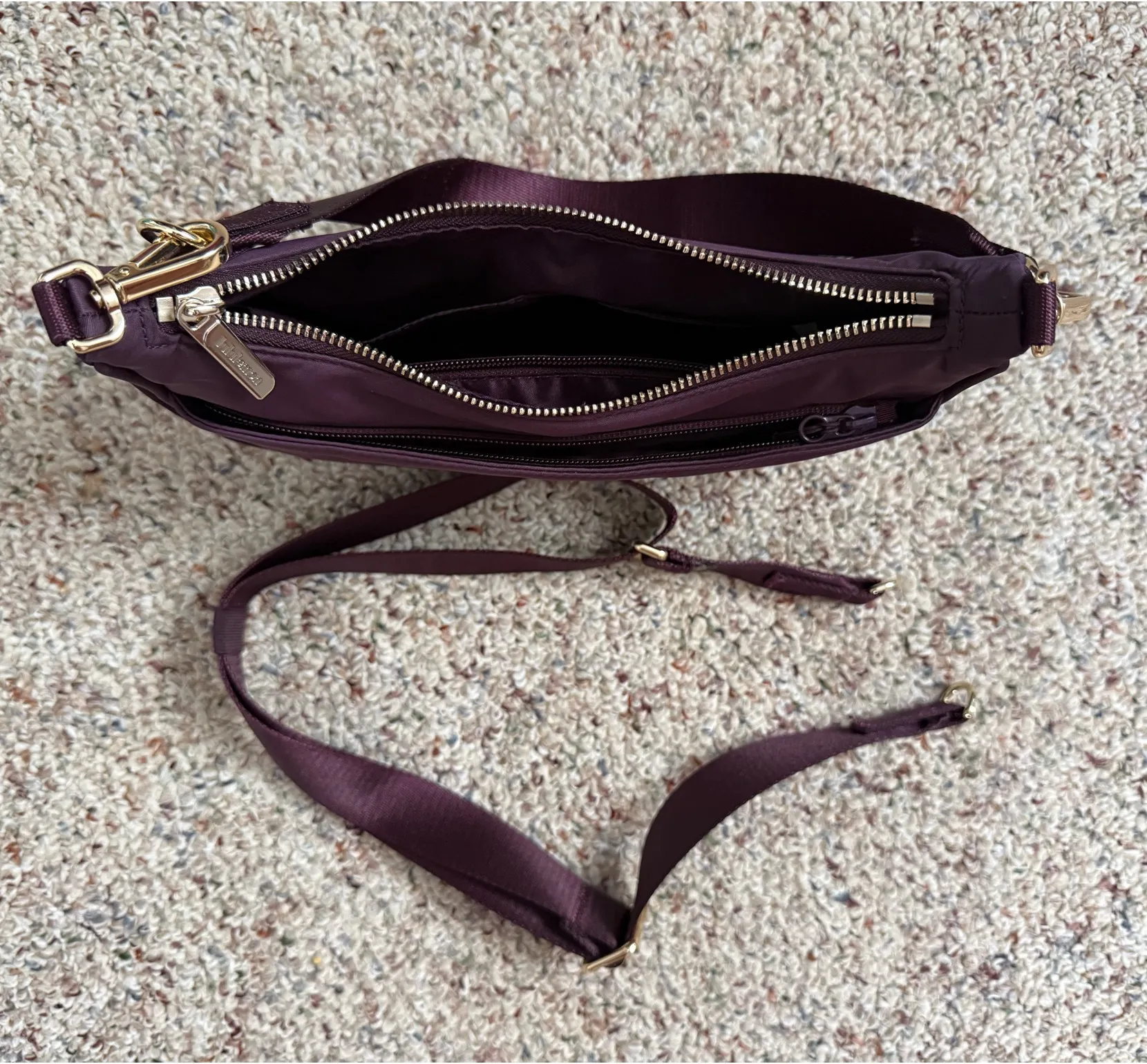 Lululemon  City Essentials Small Shoulder Bag - Image 4