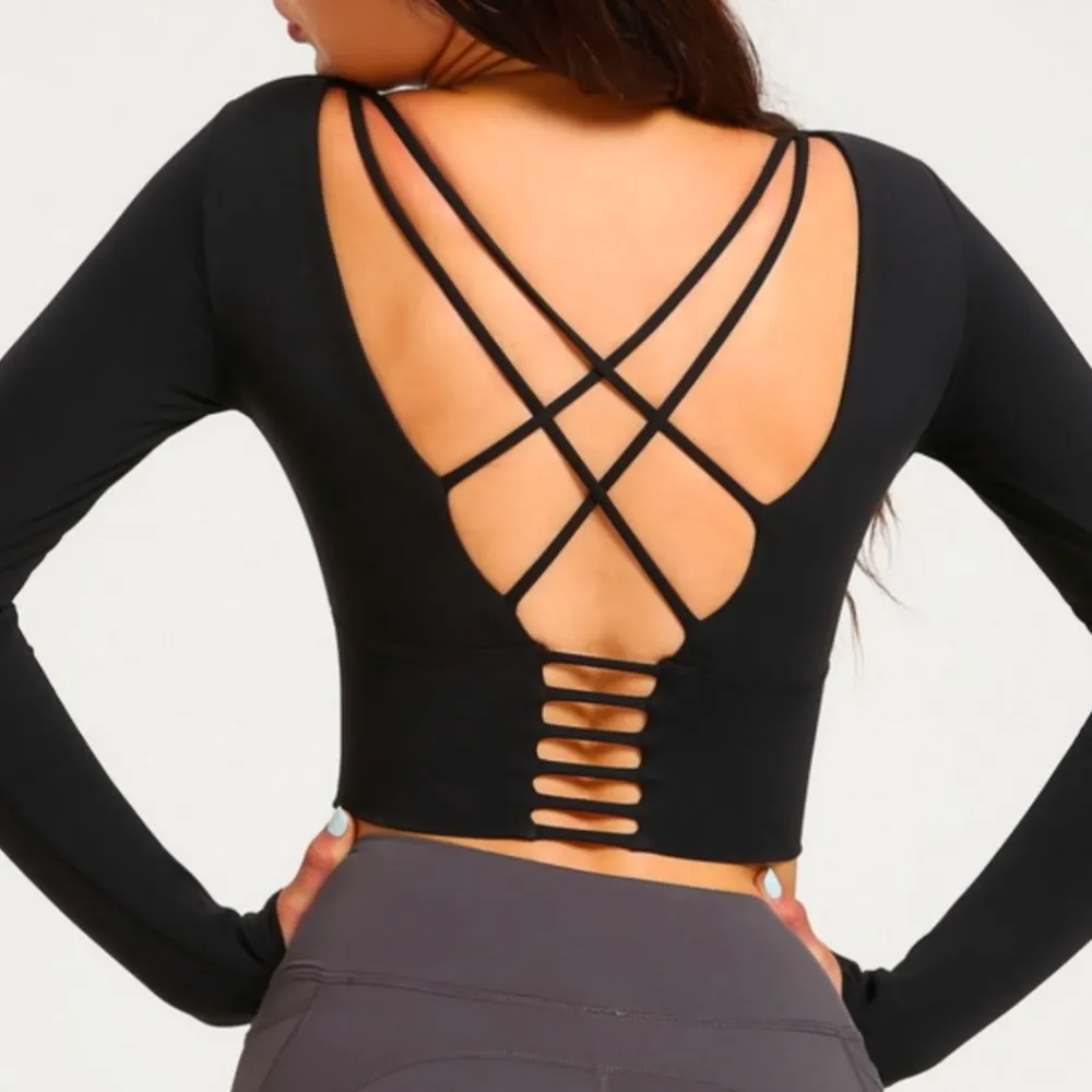 Astoria seamless sculp long sleeve crop top size small - Image 6