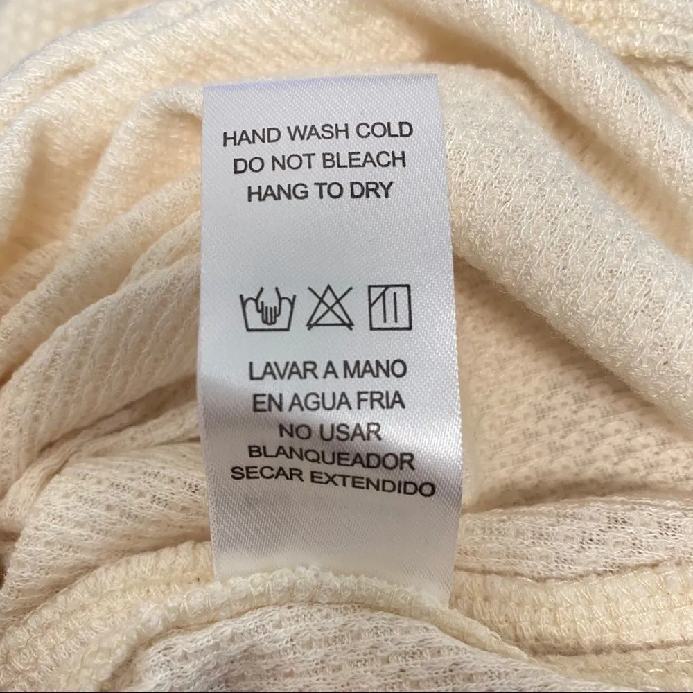 Doe & Rae Small Oversize Textured Sweater - Image 7