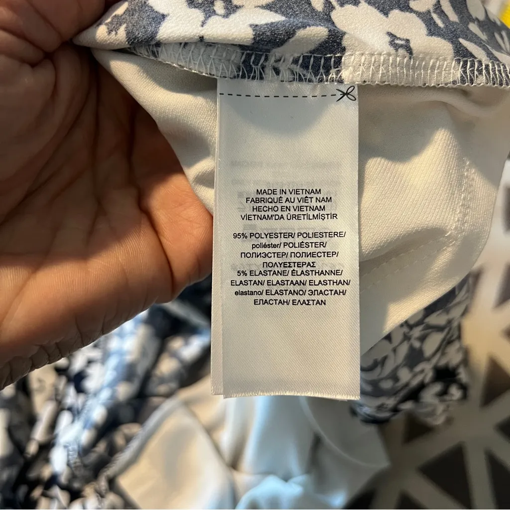 LAUREN Ralph Lauren Navy White Floral Stretch Jersey Knit V Neck Faux Wrap Dress - Image 4