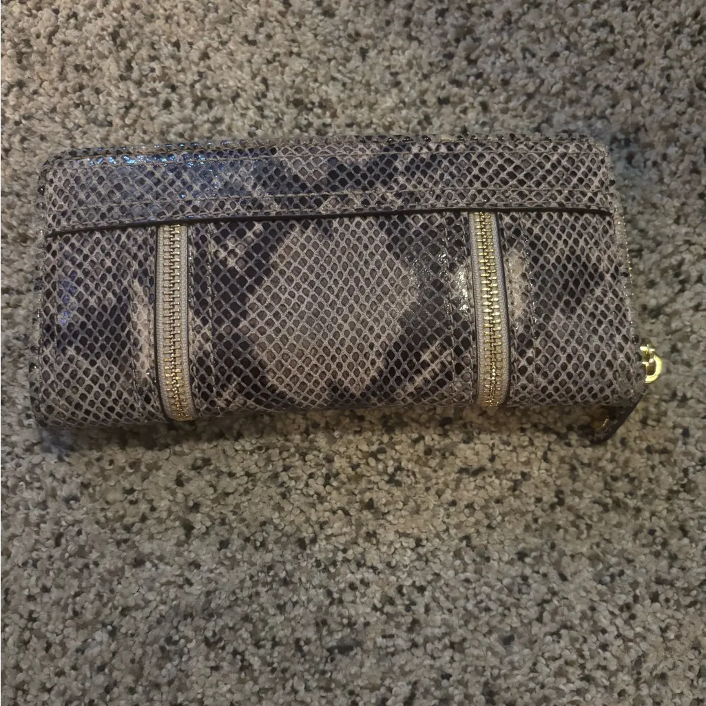 Michael Kors Stylish Gray Snakeskin Women's Clutch - Image 2