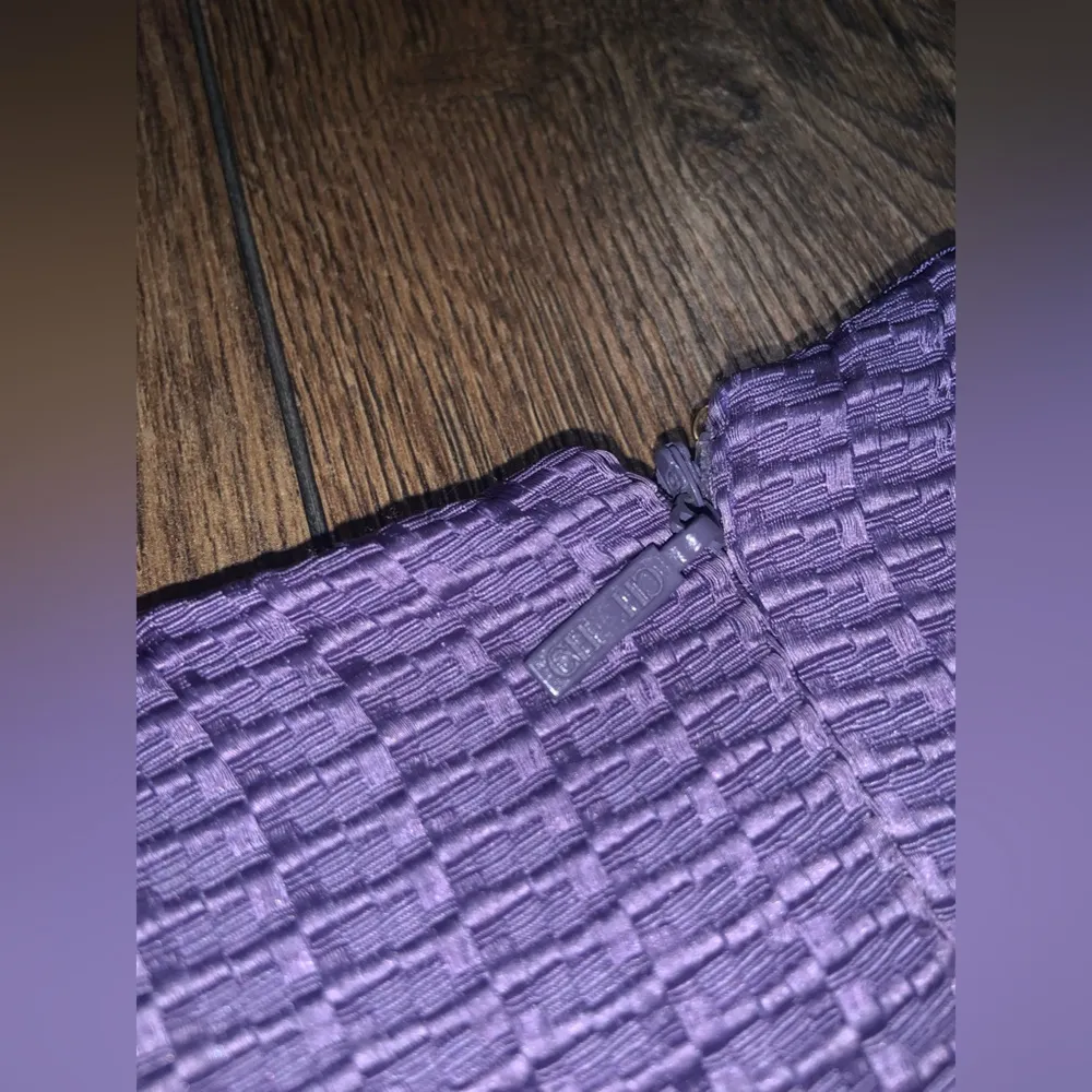 Elegant Purple Sleeveless Carolina Herrera woven knit classic formal party fall - Image 7