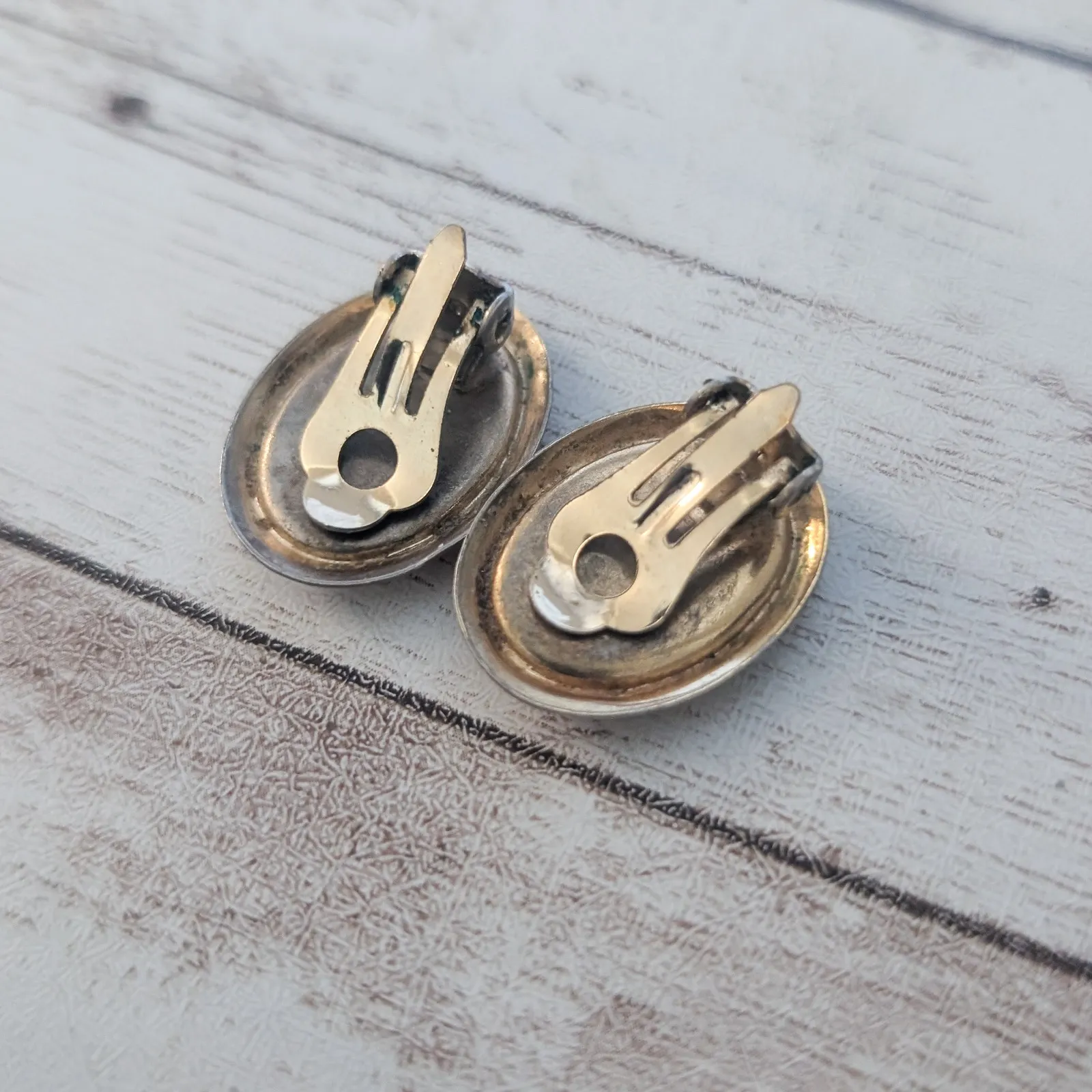 Vintage Clip On Earrings Mother of Pearl? Oval 7/8" Gold - Image 6