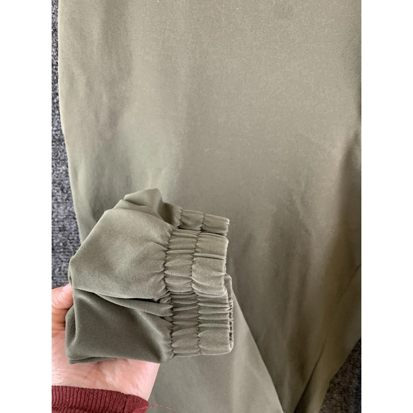 Uniqlo Women's Ultra Stretch Active Jogger Pants Style 423065 Olive Green Large - Image 7