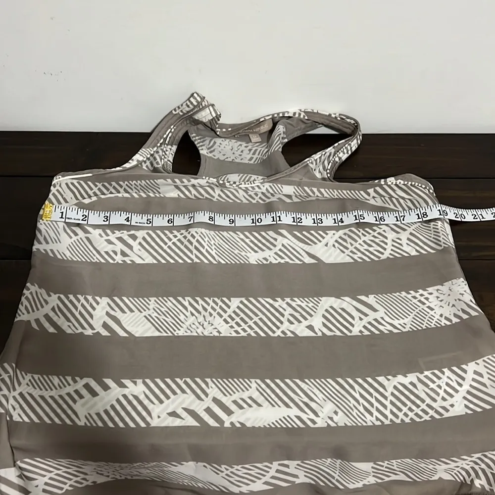 Banana Republic  Tank Top Size Medium - Image 9