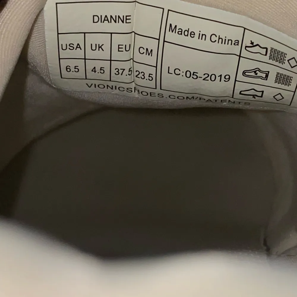 Vionic Dianne Lightweight Cream Slip On Shoe - Image 9