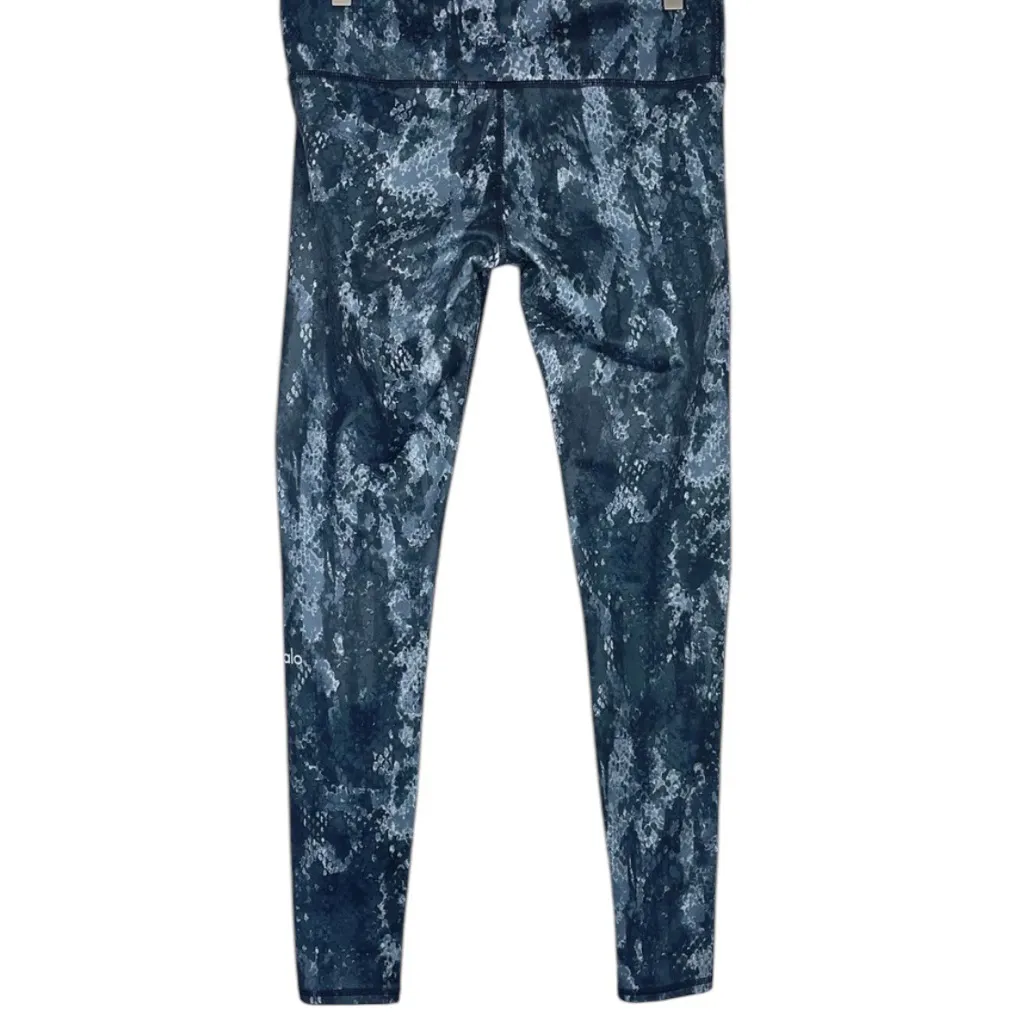 ALO YOGA PYTHON SNAKESKIN AIRBRUSH GRAY BLUE LEGGING PANTS S - Image 4