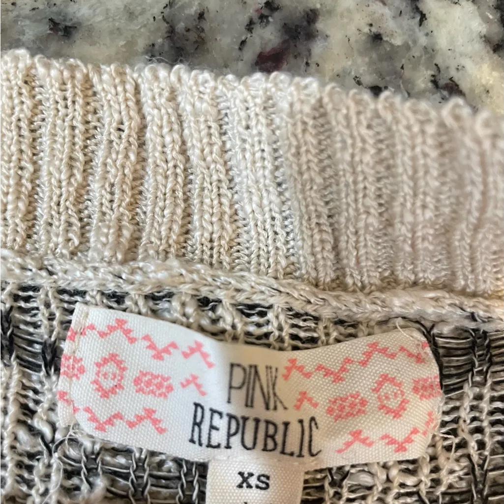 Pink Republic Cream and Gray Patterned Cardigan - Image 3