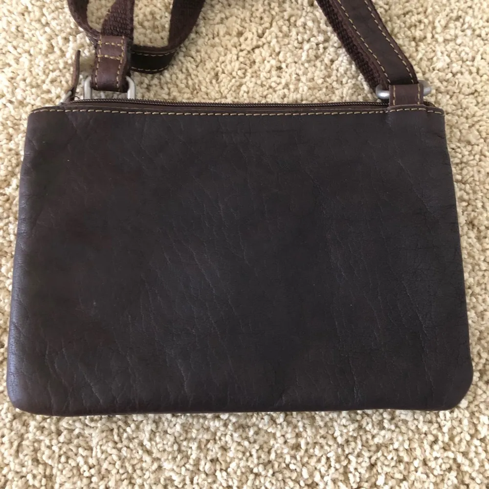 s Voyager City Organizer Floral Embossed Leather Wallet Purse - Image 11