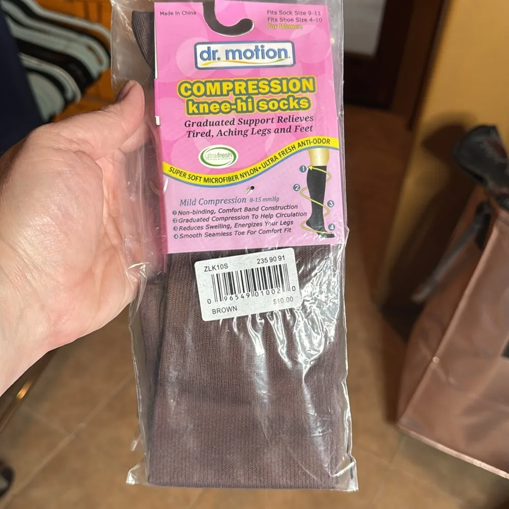 Dr. Motion Compression Black & Brown Knee - Image 7