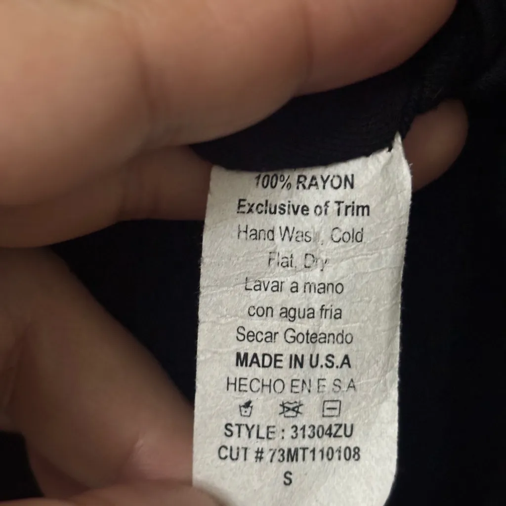 Elegant Black Sequin Women's Top - Image 4