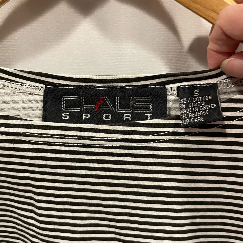 Vintage 80’s Chaus Sport oversized black and white cotton t - Image 2