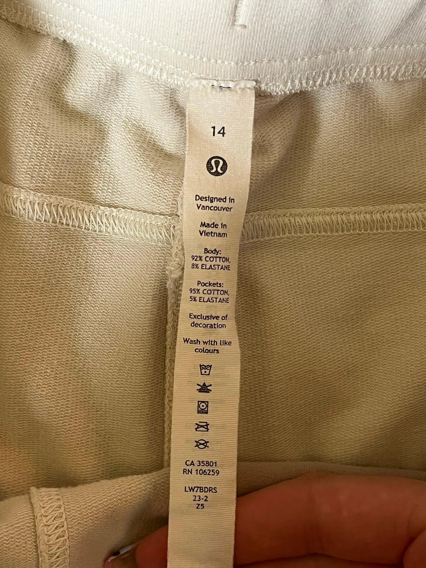 Lululemon Pace Rival Shorts 14 Adjustable Waste - Image 2