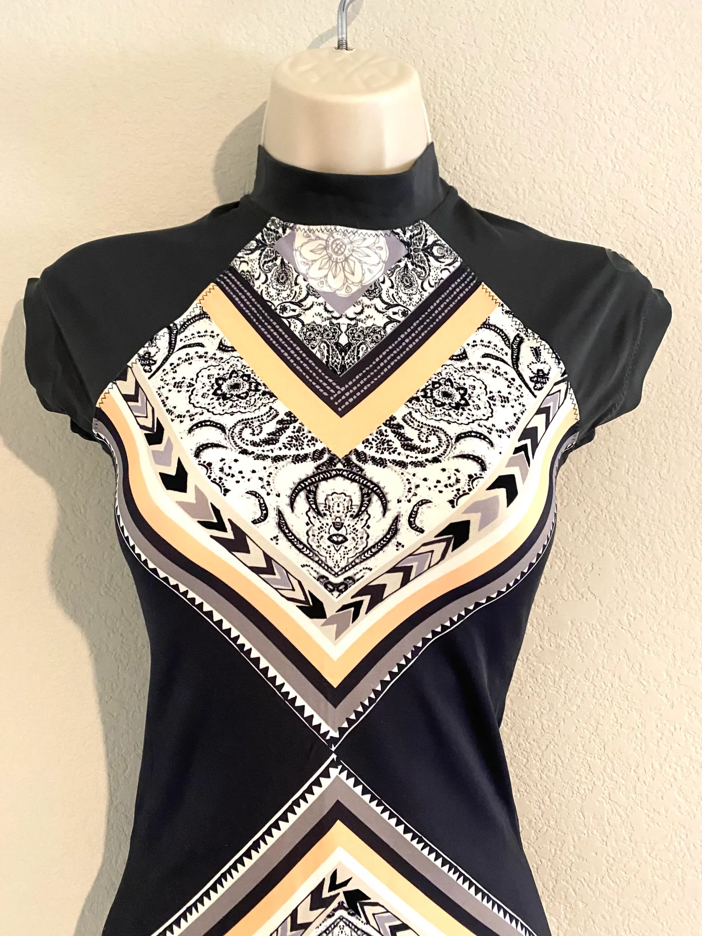 Never worn  tribal rashguard top. - Image 3
