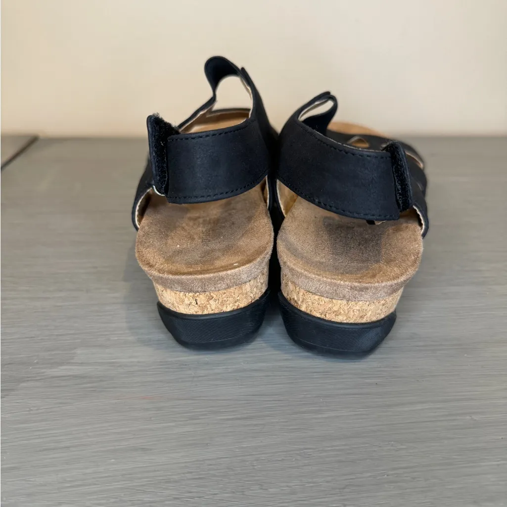 Adrienne Vittadini Tesha sandal‎ size 7 1/2 - Image 2