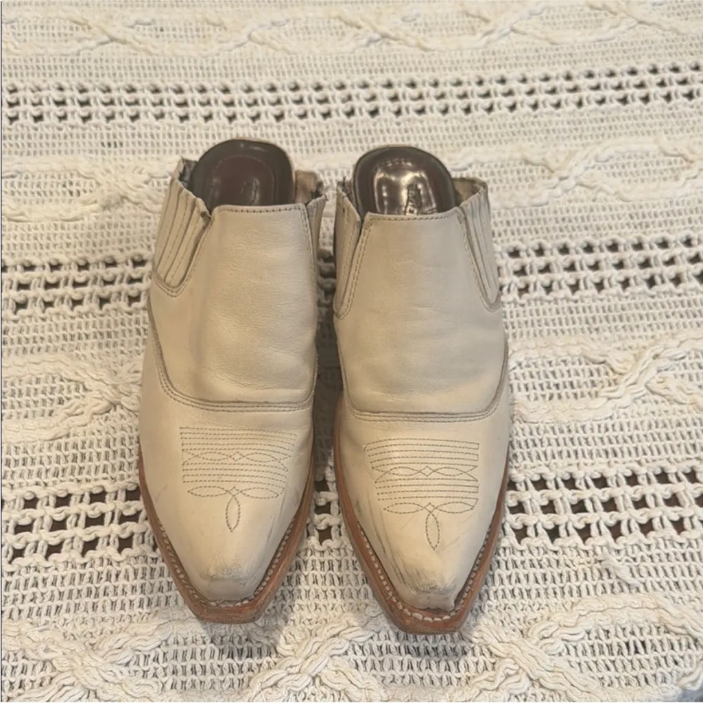 Freebird Cream Leather Ankle Booties Size 7 - Image 4