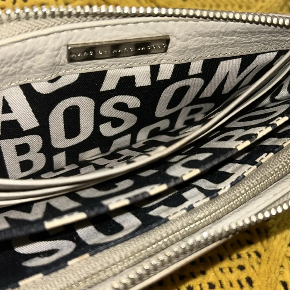 Beige Pebbled Leather Long Wallet - Image 13