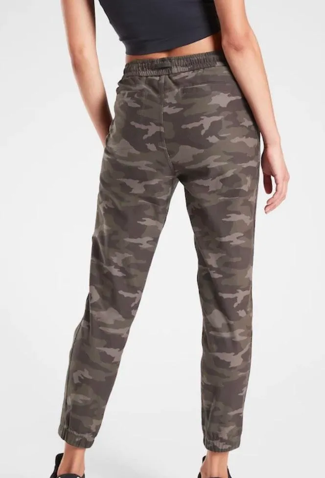 Athleta Farallon Pant Camo - Image 2