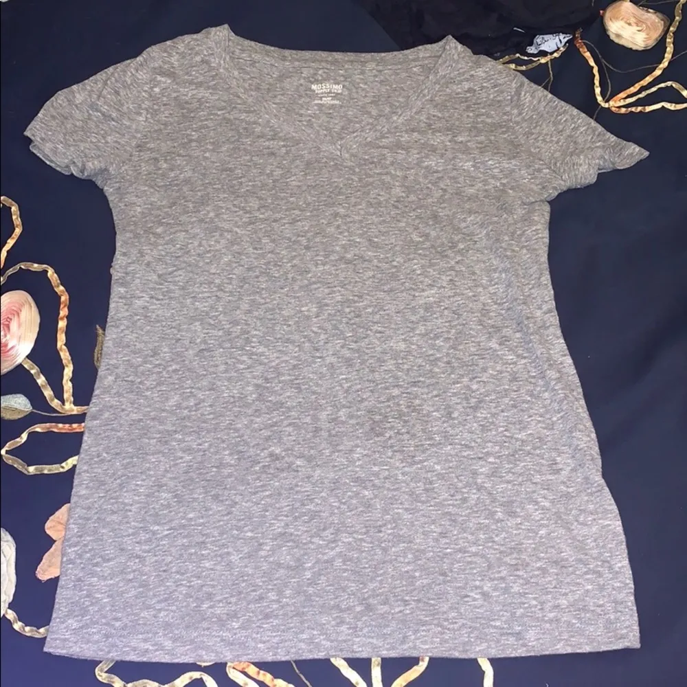 Basic Grey T Size XS - Image 2
