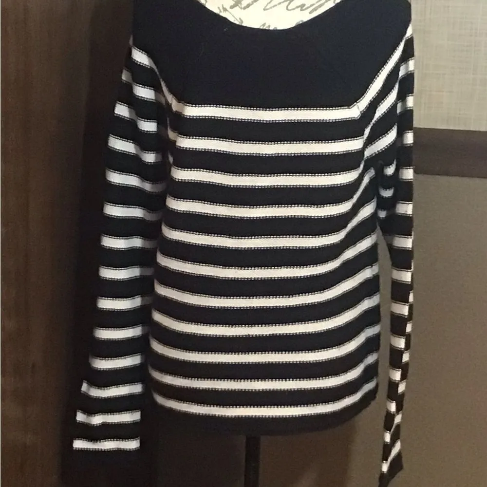 Old Navy White and Black Striped Sweater Large - Image 2