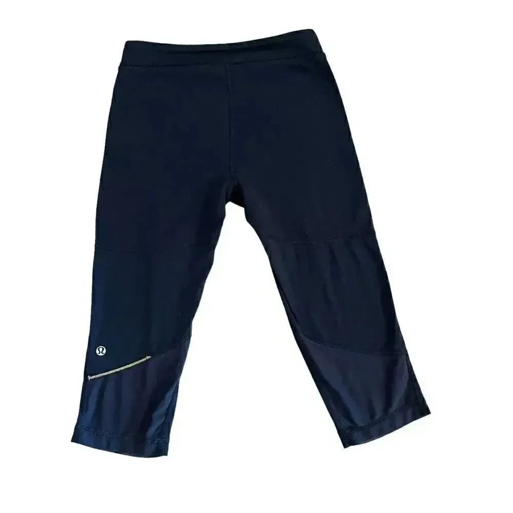 Lululemon Athletica Black Capri Back Mesh Logo Capri Running Pants SZ XS # 1481 - Image 5