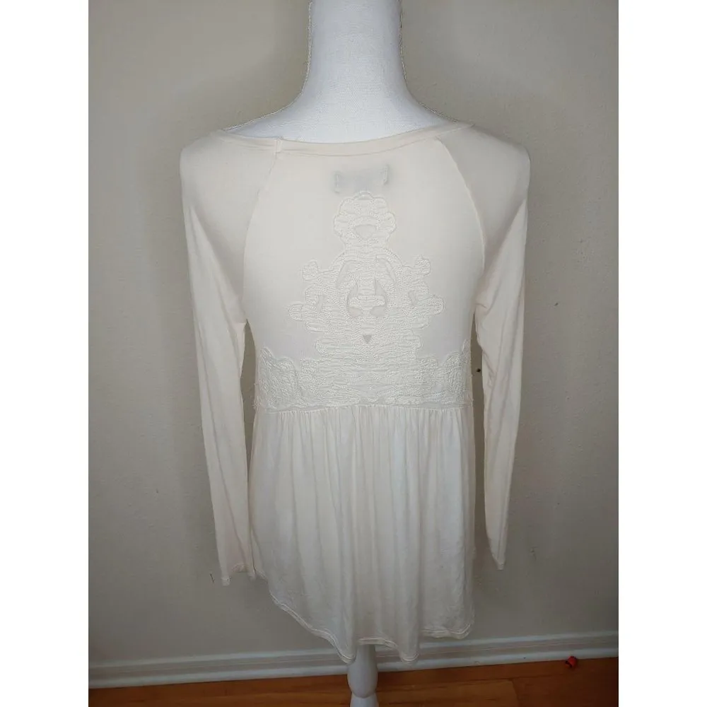 American Eagle XS Soft and Sexy Cream Lace Back T - Image 4