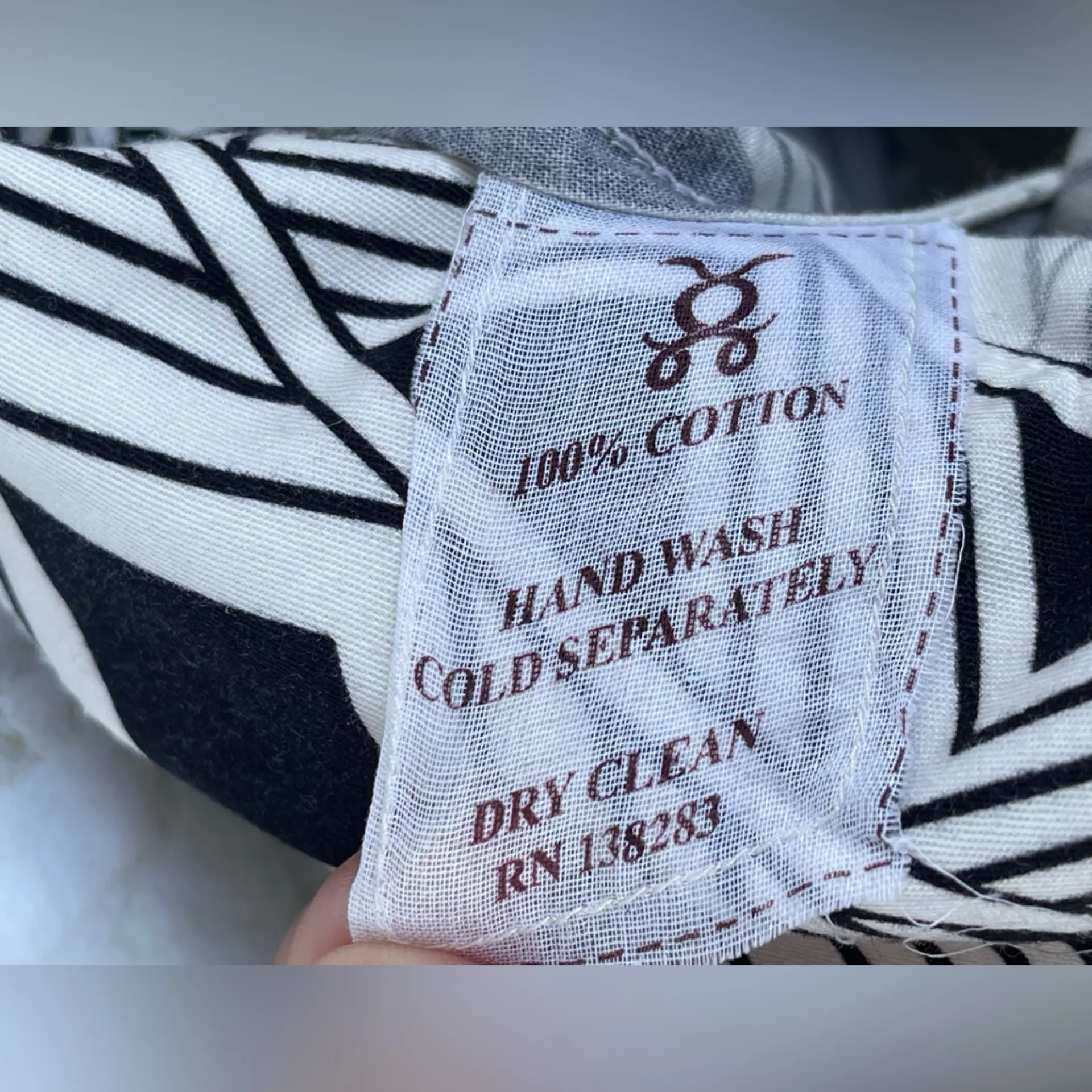 Figue Bohemian Rhapsody Portia
Twill Diamond Printed Pants size small Black - Image 12