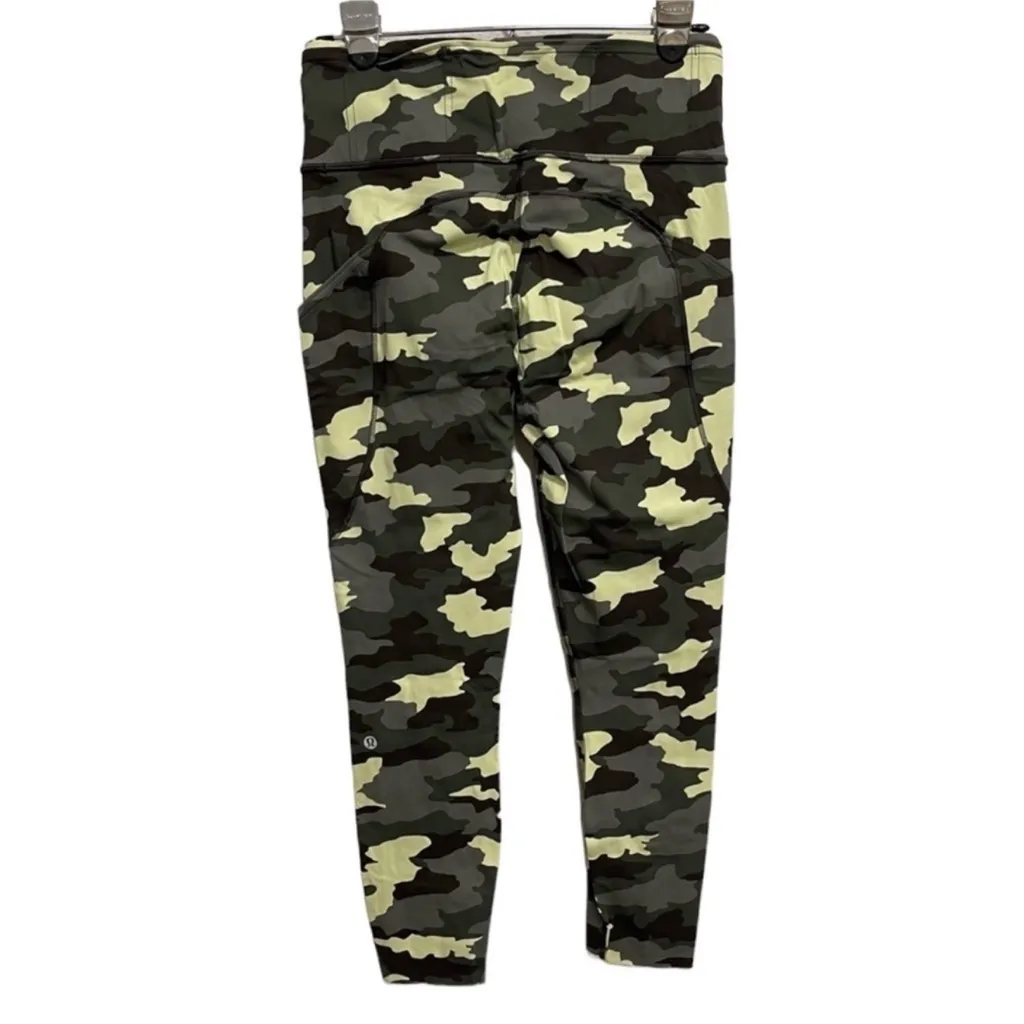 Lululemon Fast and Free Tight 25" Nulux Heritage 365
Camo Crispin Green size 6 - Image 9