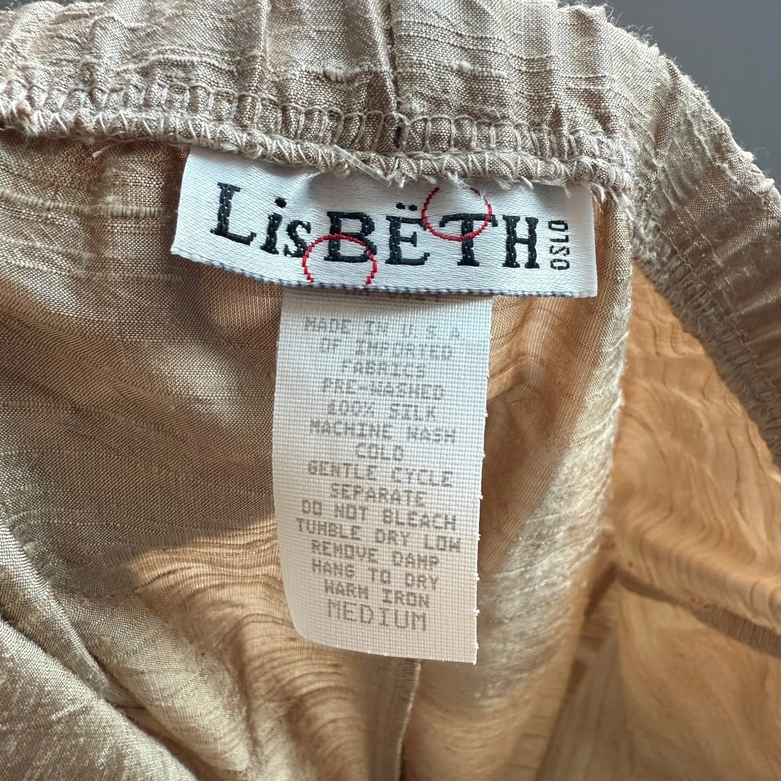 Lisbeth Silk Collection Champagne Leaf Print Blouse‎ & Pants Set - Image 6