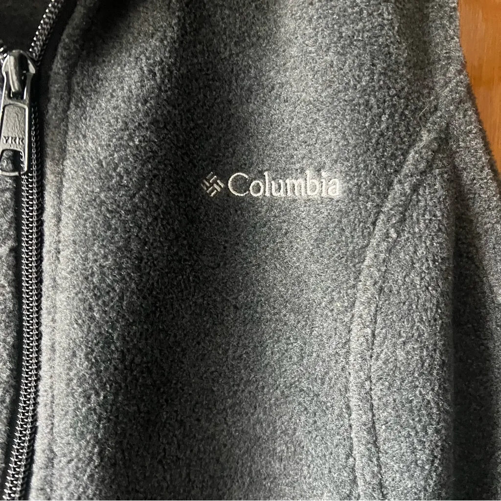 Columbia Grey Fleece Vest Size Medium - Image 2