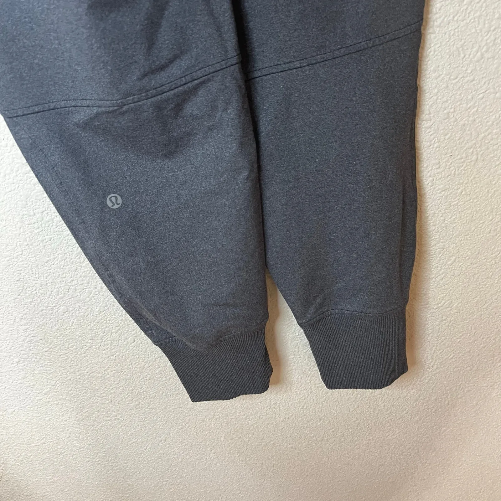 Lululemon Metro Miles Jogger Pants in Heathered Graphite Grey 6 Gray - Image 4