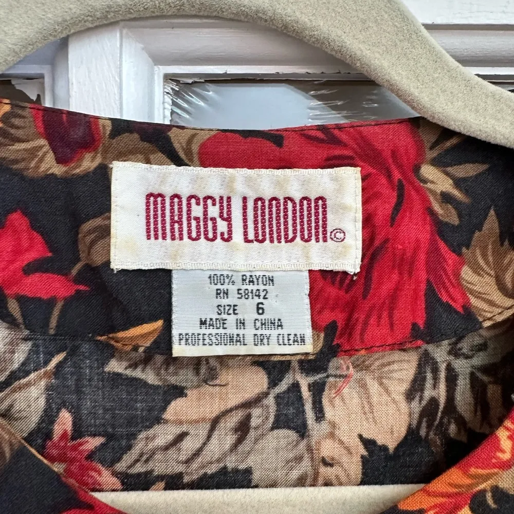 Vintage Maggy London Red & Gold Floral Lightweight Blazer Tailored Fit Size 6 S - Image 9