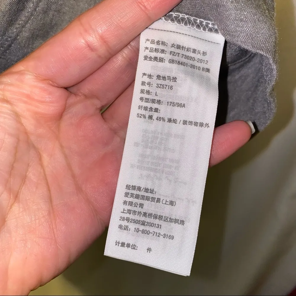 Womens Hollister long sleeve open back graphic Tee Large - Image 6