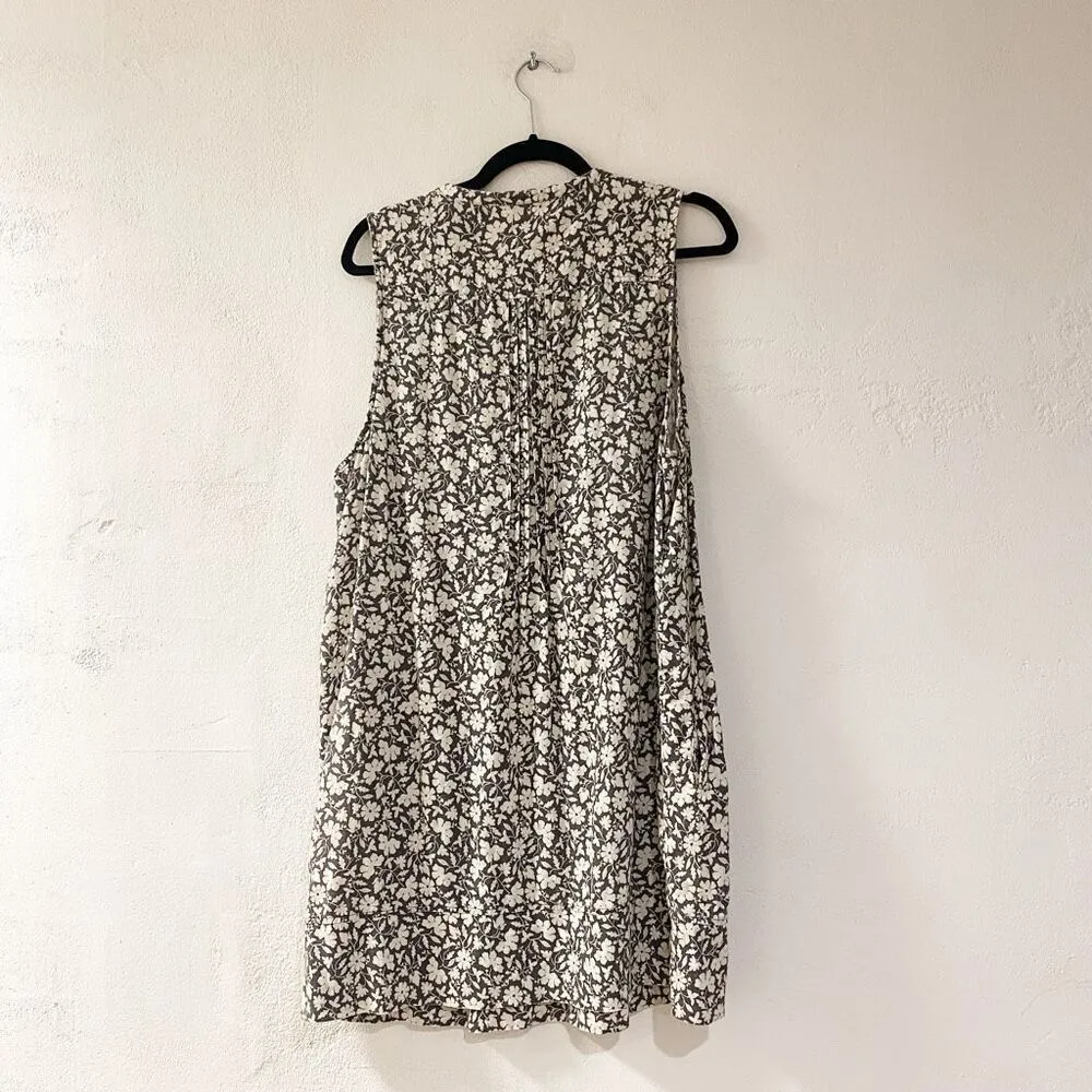 Faherty Isha Dress in Nusa Floral Gray Extra Large - Image 3