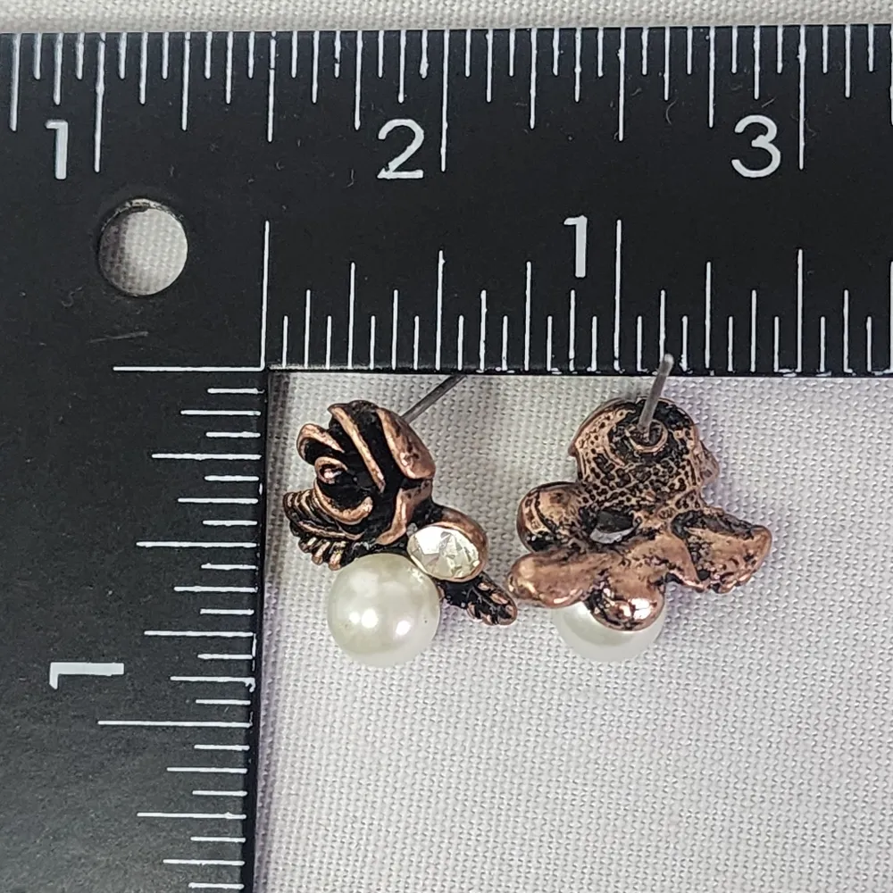 Copper Tone Necklace Earrings and Ring Set Rose Flower w/ Faux Pearls New Red - Image 8