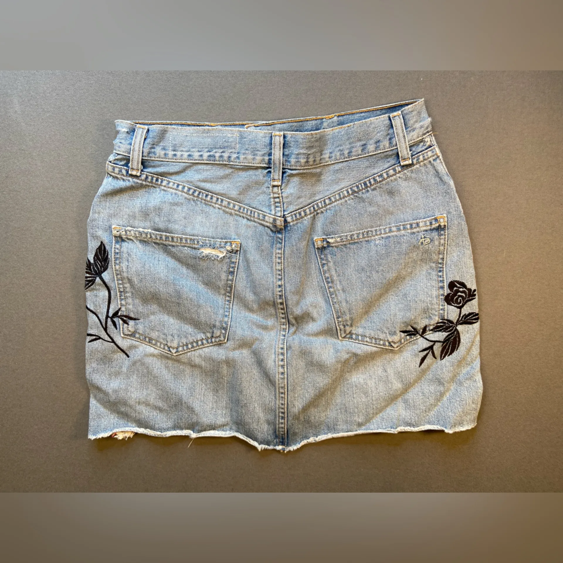 Rag & Bone/Jean Mini Skirt,‎ Denim Floral Embroidery Ramona, Size 28 - Image 2