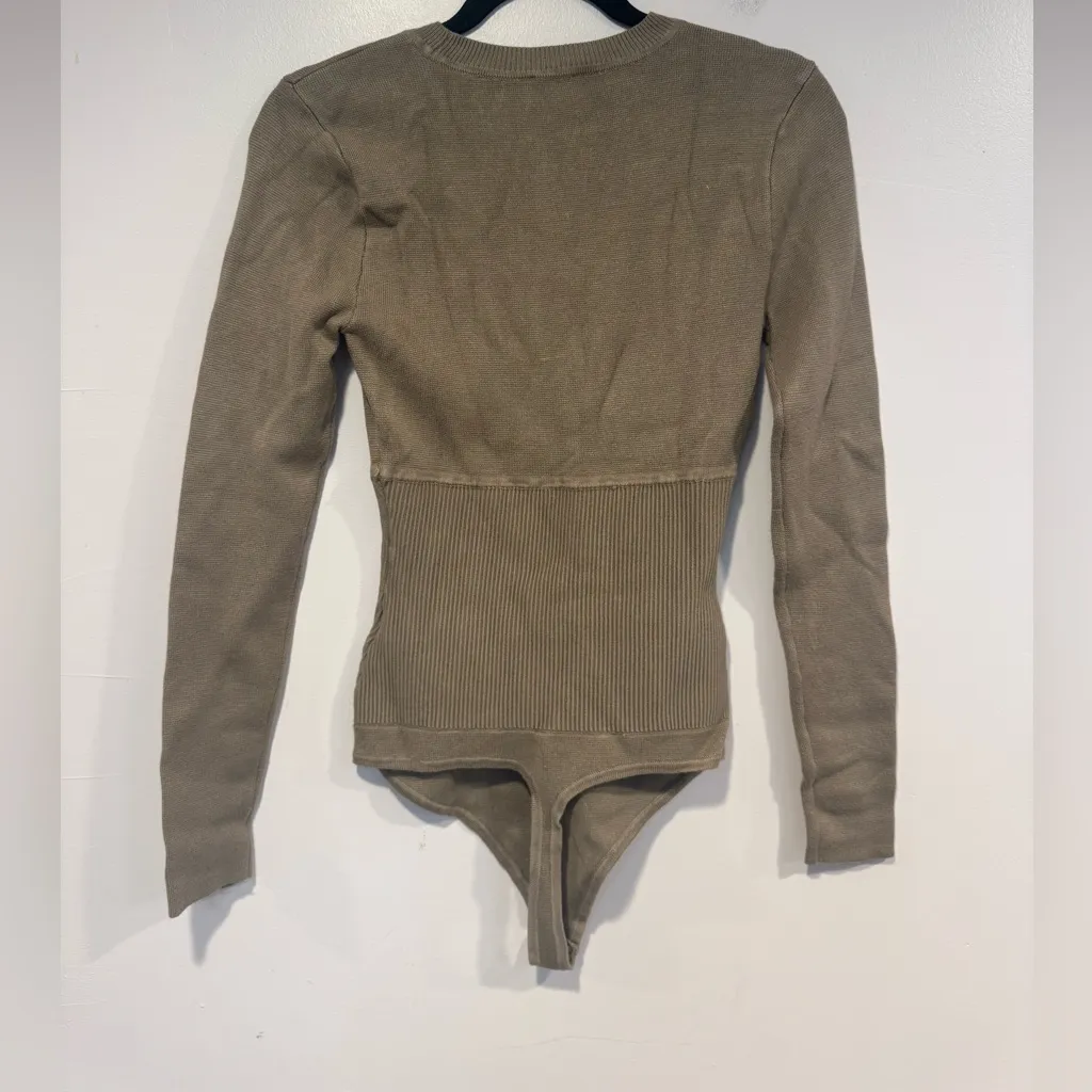 Brown contour ribbed‎ Abercrombie and Fitch knit bodysuit - Image 4