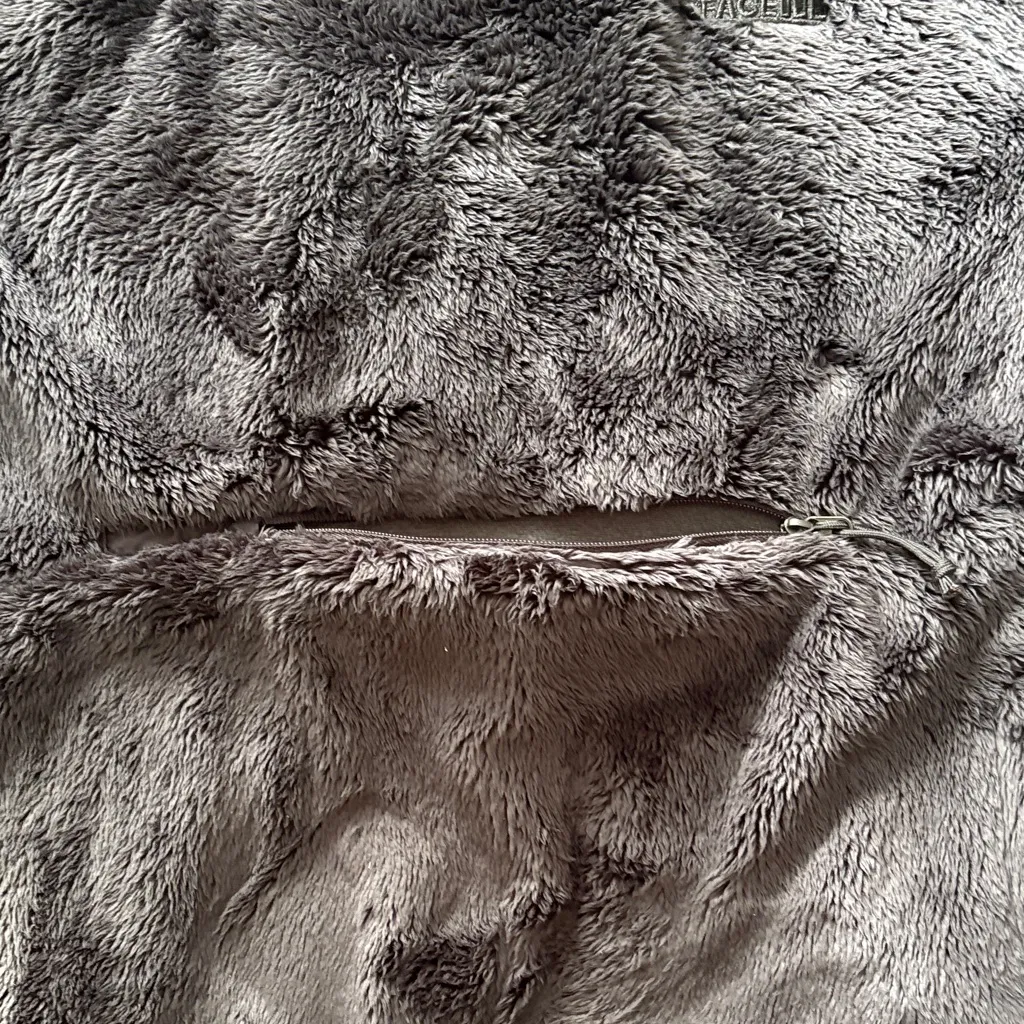 EUC Women's North Face Osito 1/4 Zip Hybrid Fleece Jacket size M - Image 3