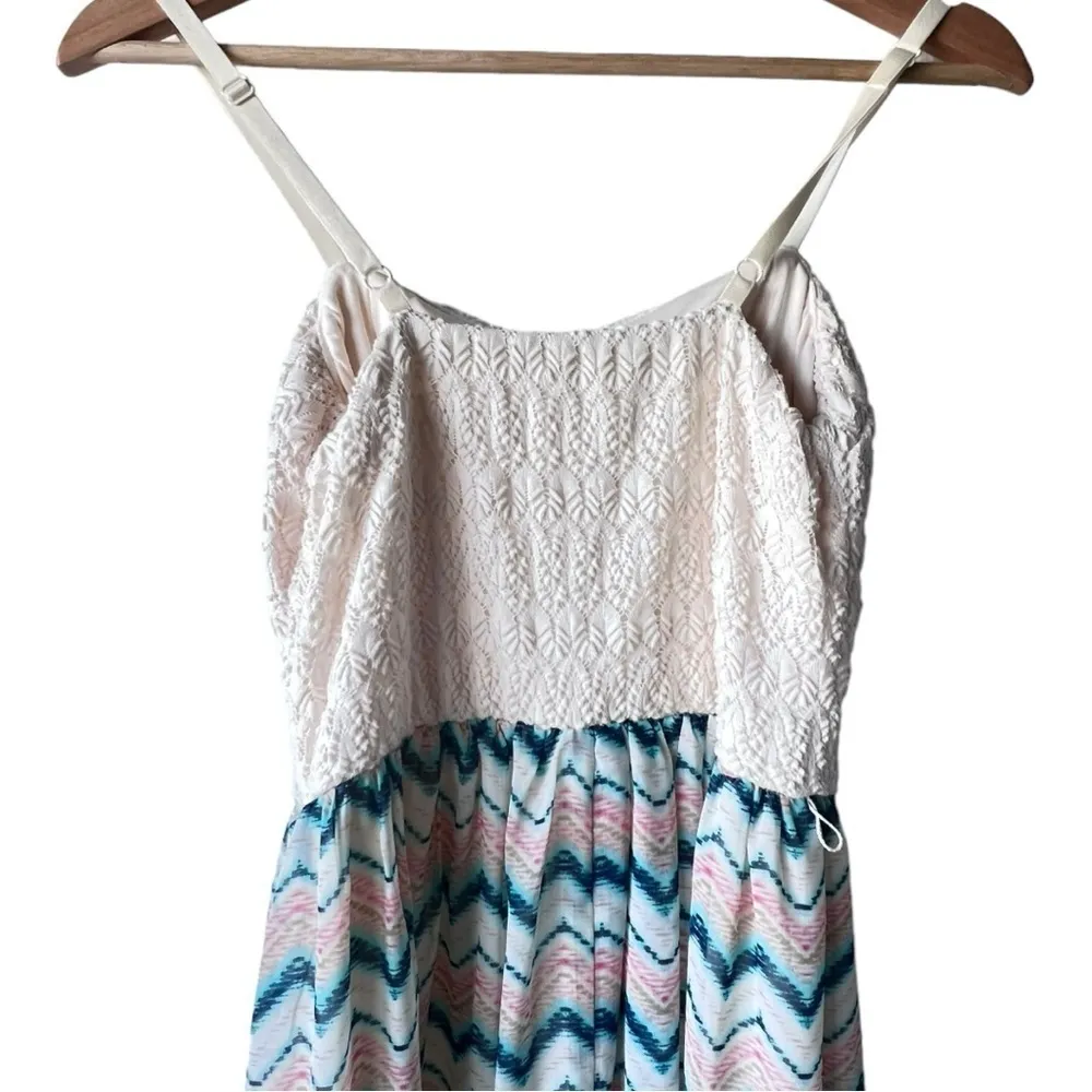 Women's maxi long print lance zigzag pattern trim lily rose sun dress cream S. - Image 3