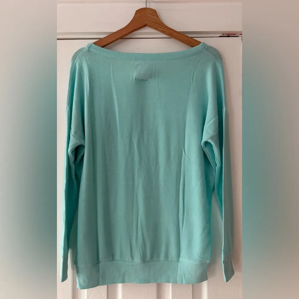 Chaser Breezy Blue‎ Sweatshirt NWT Size Medium - Image 2